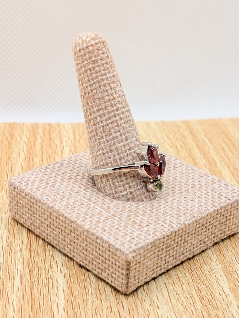 Red And Green Vintage Floral Lotus Ring